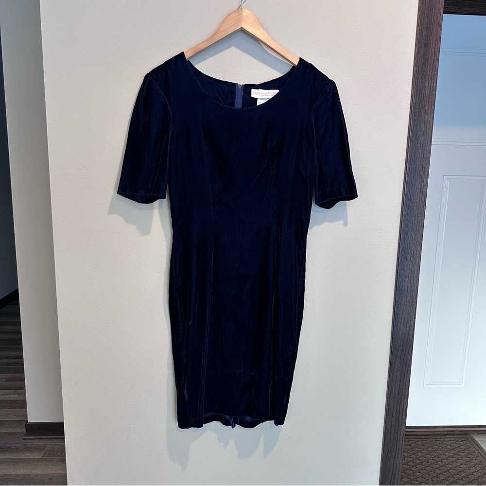 80’s Paris Sport Club Vintage Navy Blue Velvet Feel Rayon Scoop Neck Mini Dress